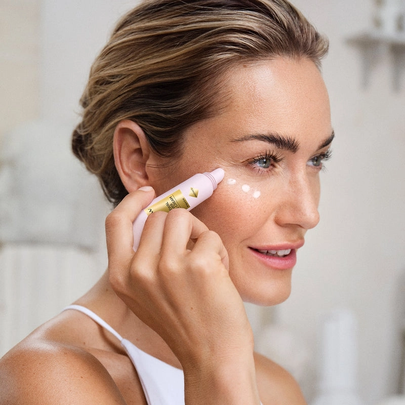 کرم دورچشم روشن کننده فوری پروتینول پاور Avon